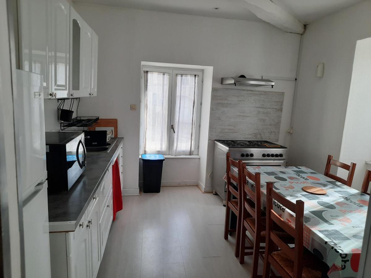 Appartement Tres Spacieux 4 Chambres 6 Couchages Noidans-le-Ferroux Εξωτερικό φωτογραφία